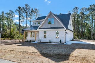 101 Captains Lane, Sneads Ferry, NC 28460