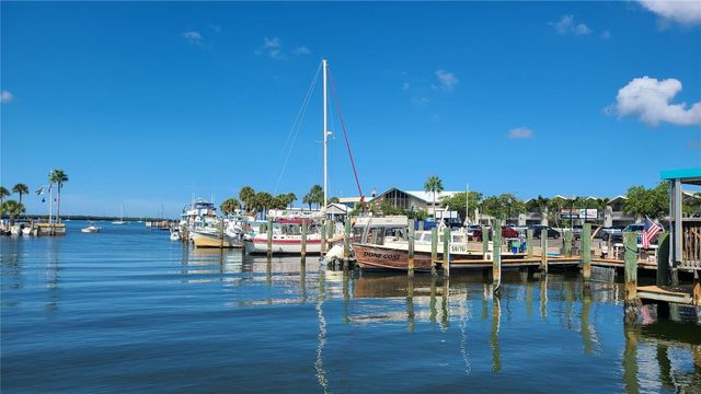 3031 COUNTRYSIDE BOULEVARD 35C, Clearwater, FL 33761