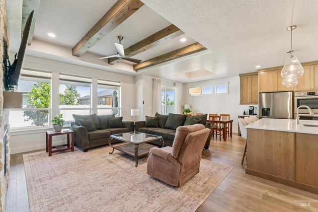 7522 E Newcastle Dr, Nampa, ID 83687