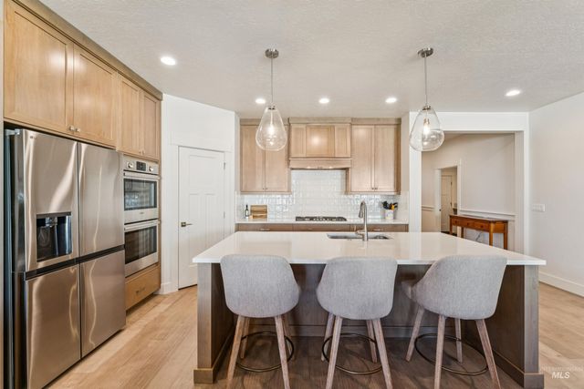 7522 E Newcastle Dr, Nampa, ID 83687