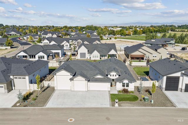 7522 E Newcastle Dr, Nampa, ID 83687