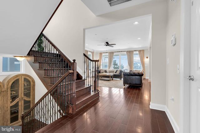 21 OCEAN TERR, Long Branch, NJ 07740