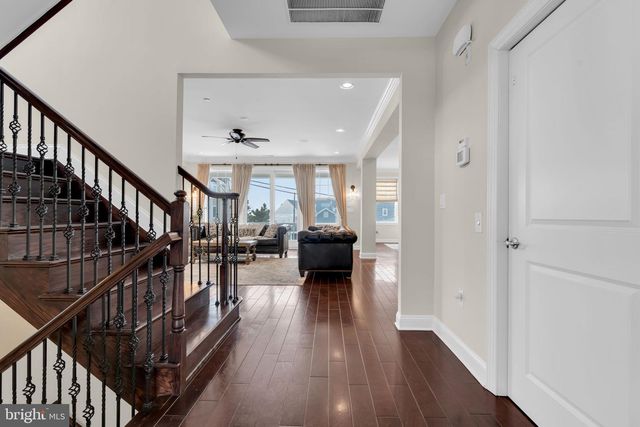 21 OCEAN TERR, Long Branch, NJ 07740