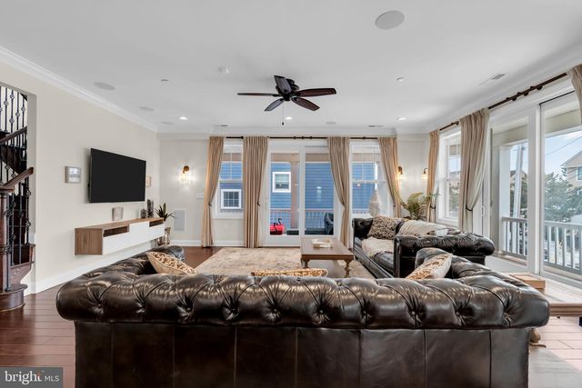 21 OCEAN TERR, Long Branch, NJ 07740