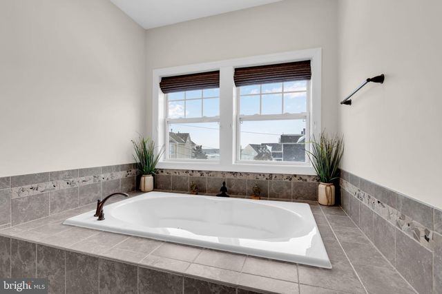 21 OCEAN TERR, Long Branch, NJ 07740