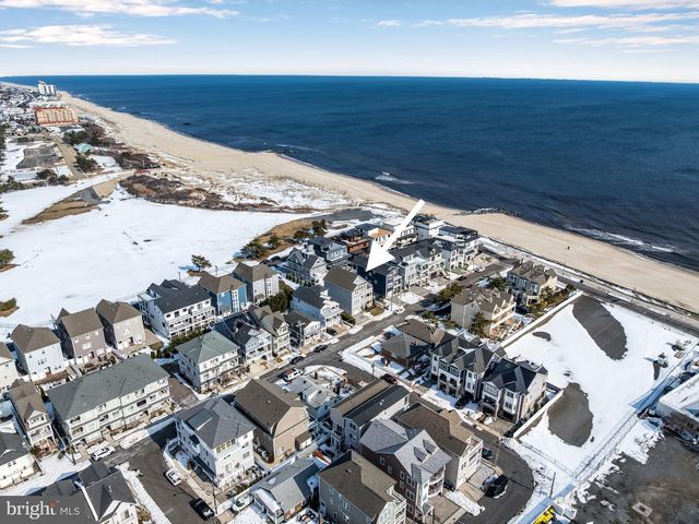 21 OCEAN TERR, Long Branch, NJ 07740