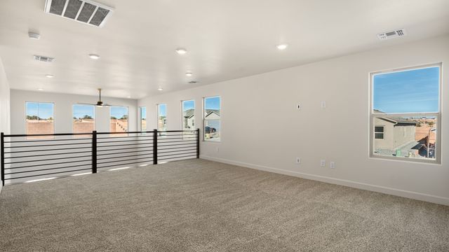 77 Calle Fuerza, Santa Fe, NM 87508