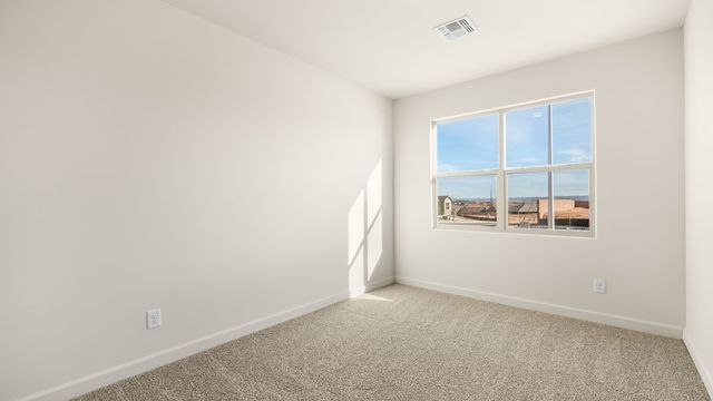 77 Calle Fuerza, Santa Fe, NM 87508