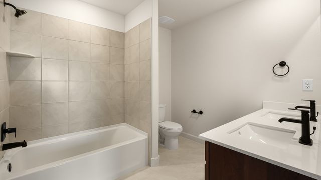 77 Calle Fuerza, Santa Fe, NM 87508