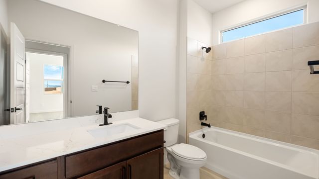 77 Calle Fuerza, Santa Fe, NM 87508