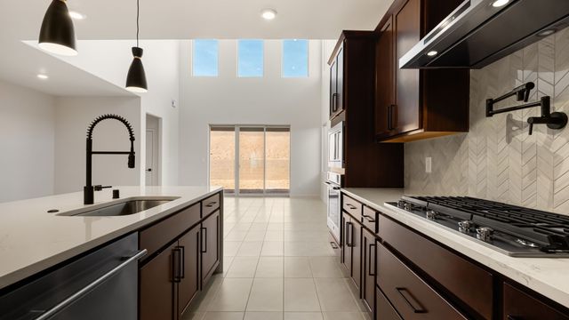 77 Calle Fuerza, Santa Fe, NM 87508