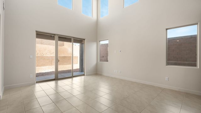 77 Calle Fuerza, Santa Fe, NM 87508