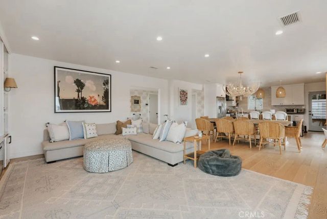 4028 Don Diablo, Los Angeles, CA 90008