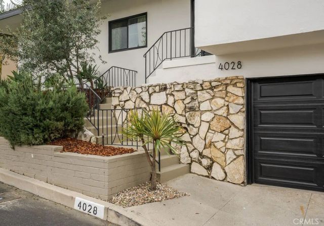 4028 Don Diablo, Los Angeles, CA 90008