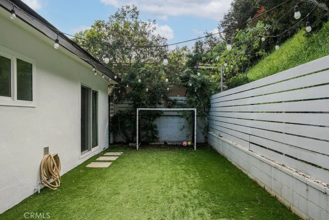 4028 Don Diablo, Los Angeles, CA 90008