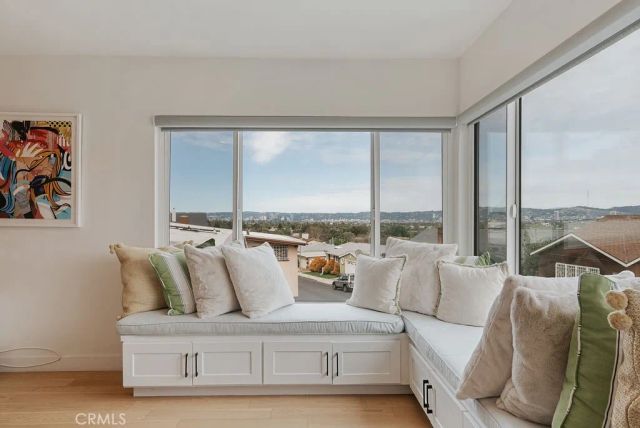 4028 Don Diablo, Los Angeles, CA 90008