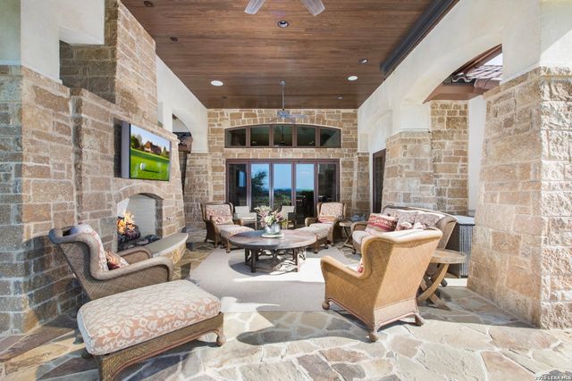 2428 Clubs, Boerne, TX 78006