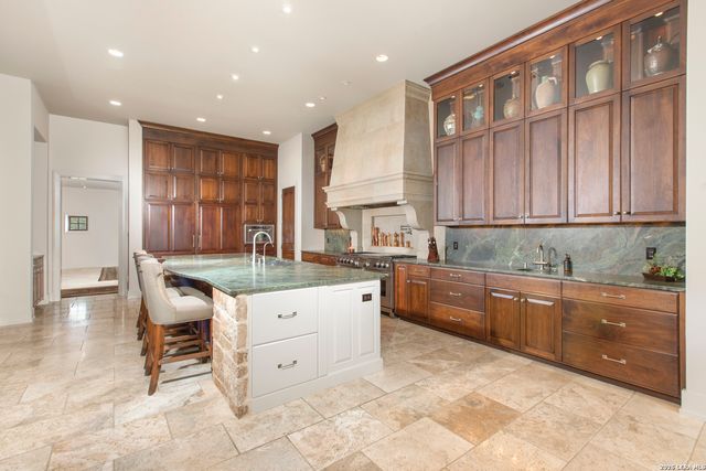 2428 Clubs, Boerne, TX 78006