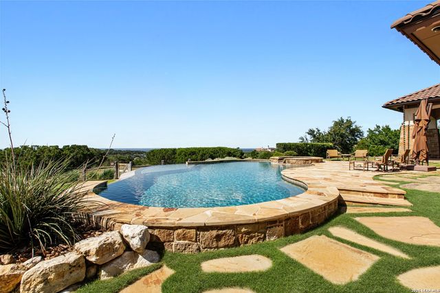 2428 Clubs, Boerne, TX 78006