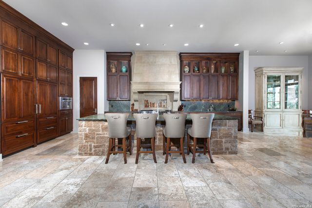 2428 Clubs, Boerne, TX 78006