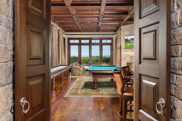 2428 Clubs, Boerne, TX 78006