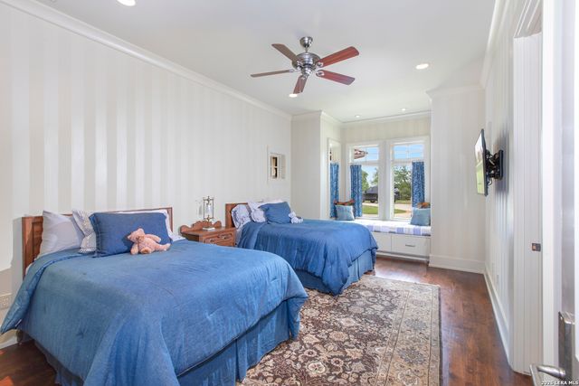 2428 Clubs, Boerne, TX 78006