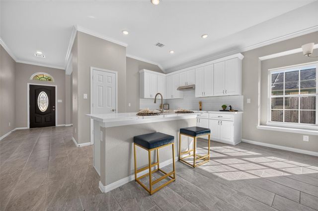 710 Hackberry Street, La Marque, TX 77568