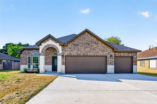 710 Hackberry Street, La Marque, TX 77568