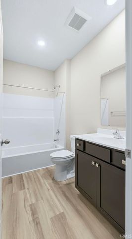 9300 Hobart Way, New Haven, IN 46774