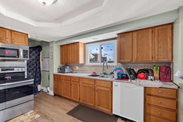 1200 Milwaukee AVENUE, South Milwaukee, WI 53172