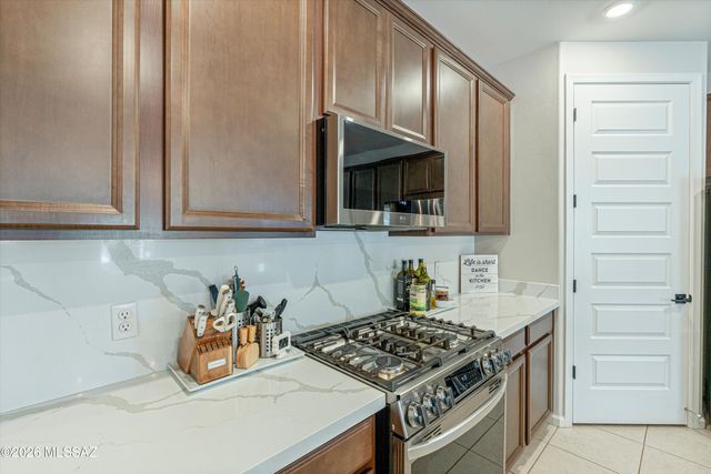 17690 S Grassland Way, Vail, AZ 85641