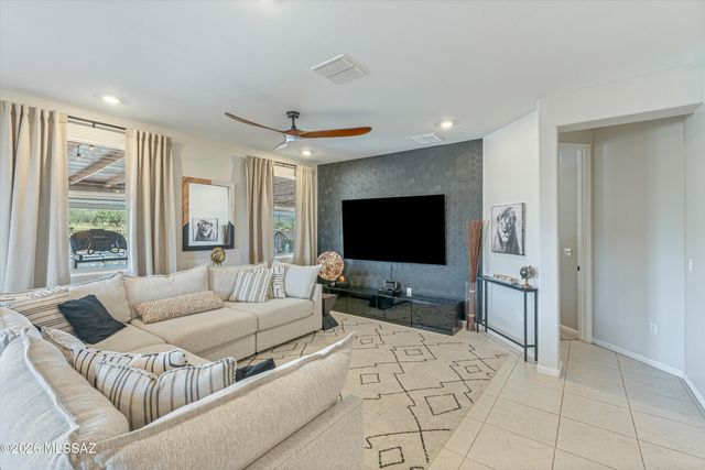 17690 S Grassland Way, Vail, AZ 85641