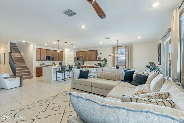 17690 S Grassland Way, Vail, AZ 85641