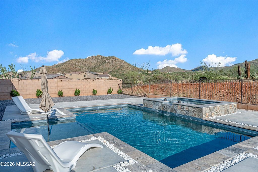 17690 S Grassland Way, Vail, AZ 85641