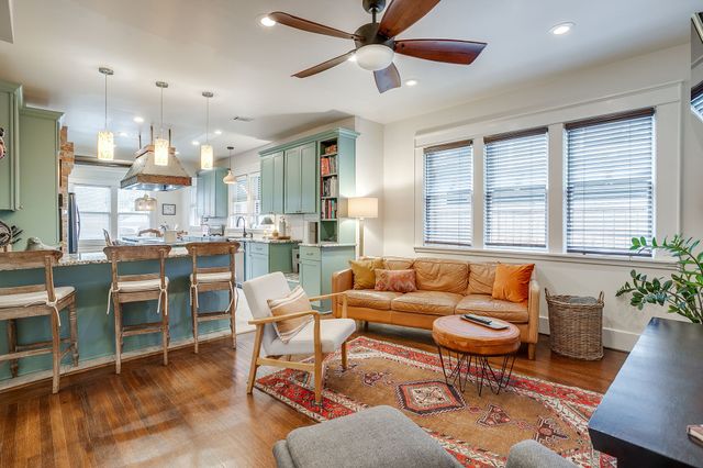 2309 Mistletoe Avenue, Fort Worth, TX 76110