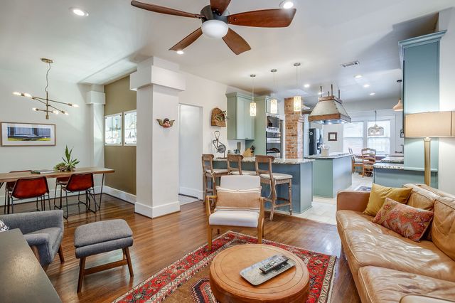 2309 Mistletoe Avenue, Fort Worth, TX 76110