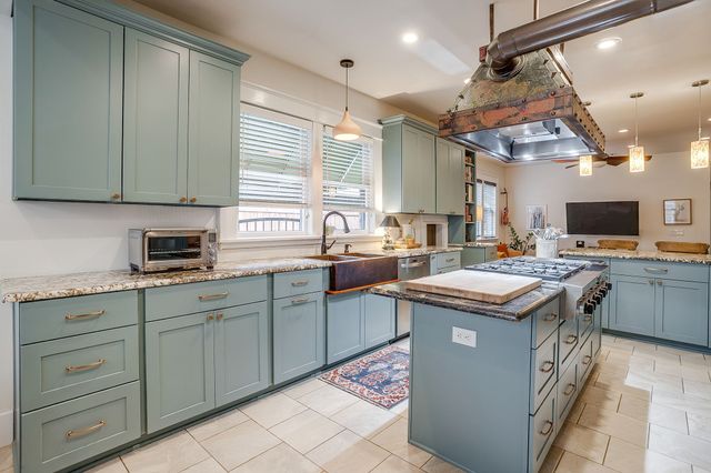 2309 Mistletoe Avenue, Fort Worth, TX 76110