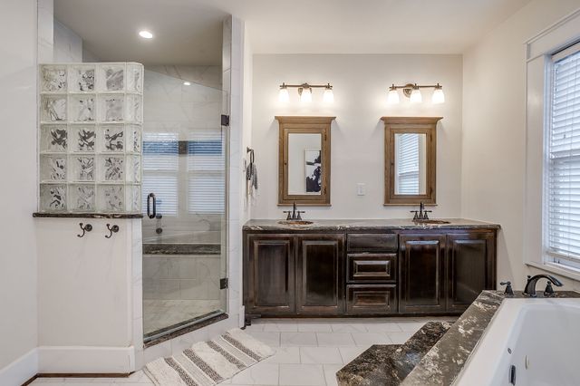 2309 Mistletoe Avenue, Fort Worth, TX 76110