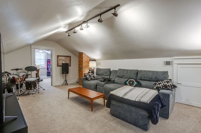 2309 Mistletoe Avenue, Fort Worth, TX 76110