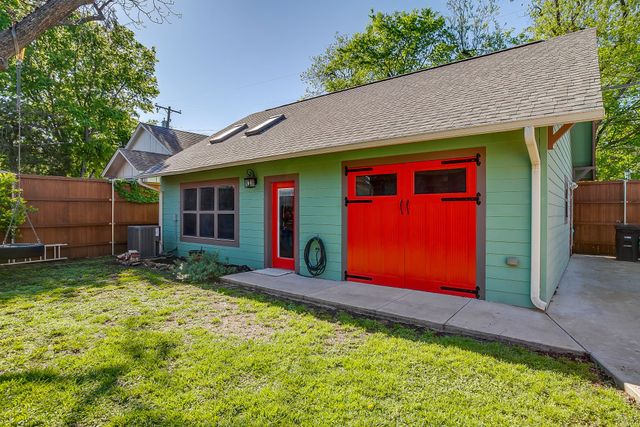2309 Mistletoe Avenue, Fort Worth, TX 76110