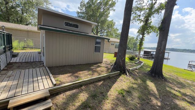 208 South Shore Drive, Lone Star, TX 75668
