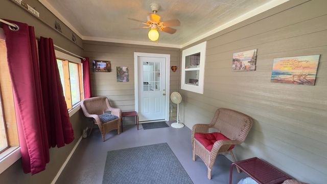 208 South Shore Drive, Lone Star, TX 75668