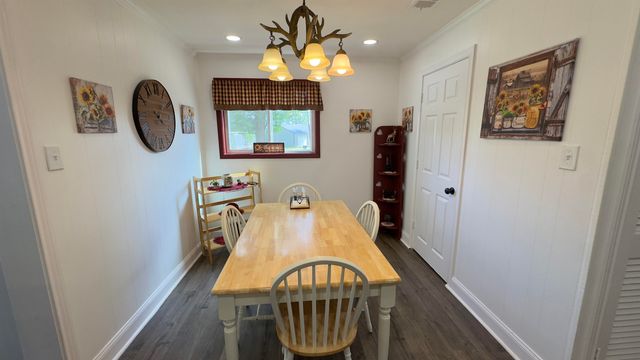 208 South Shore Drive, Lone Star, TX 75668