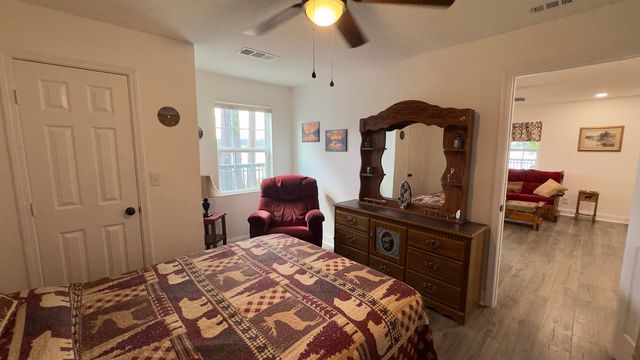 208 South Shore Drive, Lone Star, TX 75668