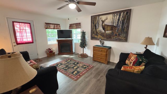 208 South Shore Drive, Lone Star, TX 75668