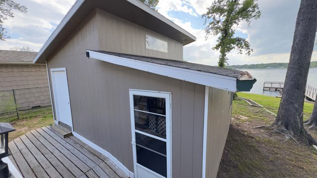 208 South Shore Drive, Lone Star, TX 75668