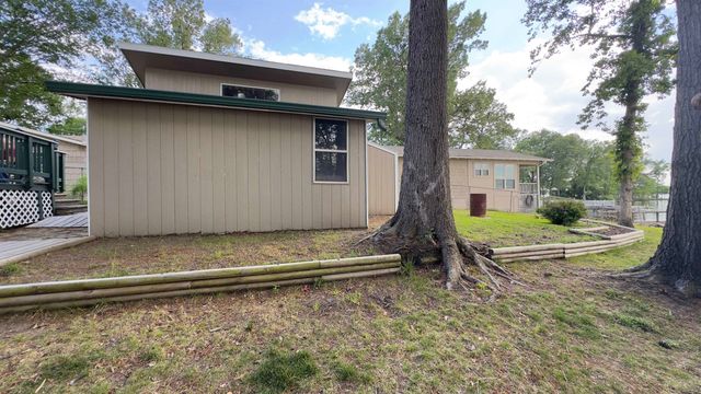 208 South Shore Drive, Lone Star, TX 75668