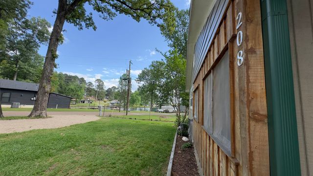 208 South Shore Drive, Lone Star, TX 75668