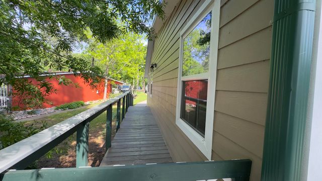 208 South Shore Drive, Lone Star, TX 75668