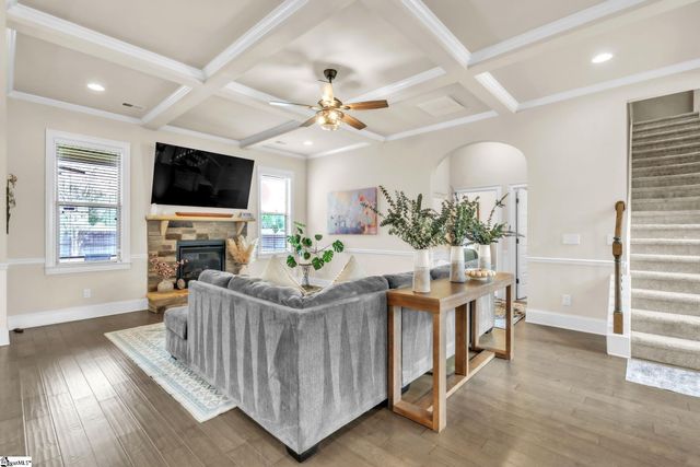 200 Greengate Way, Simpsonville, SC 29681